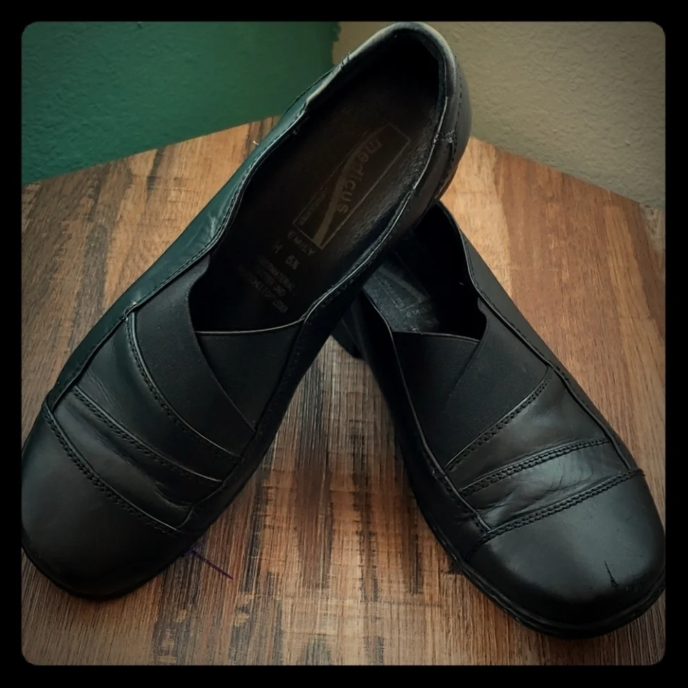 Medicus Leather Upper Emily Loafers Size5 1/2 M NWOT